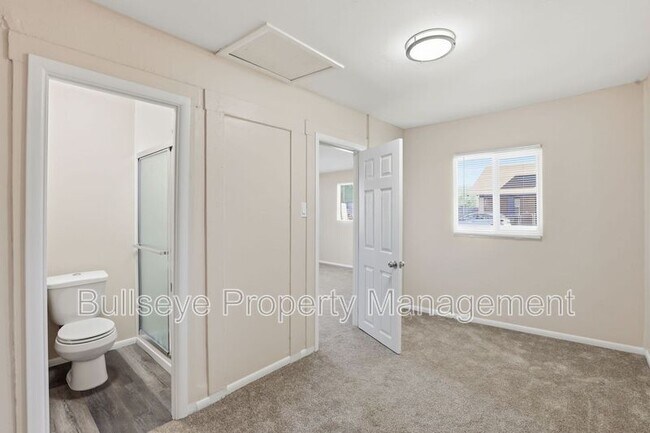 Building Photo - 830 N 10th St