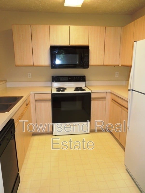 Building Photo - 1905 Sardonyx Rd