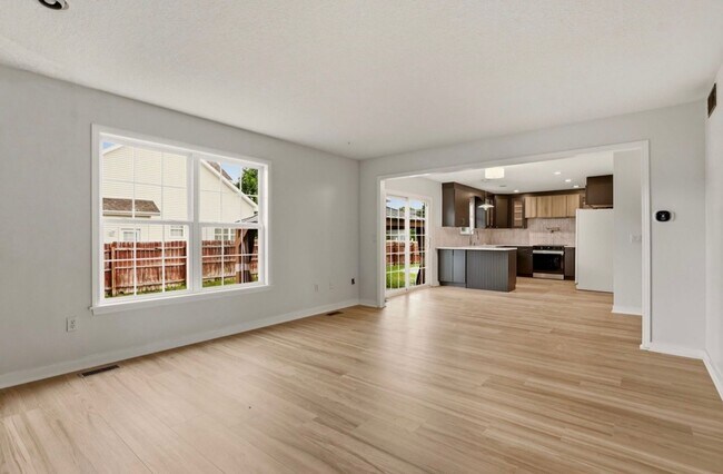 Building Photo - ? Luxury Living in Saginaw Township | 4 Bed • 4 Bath ?