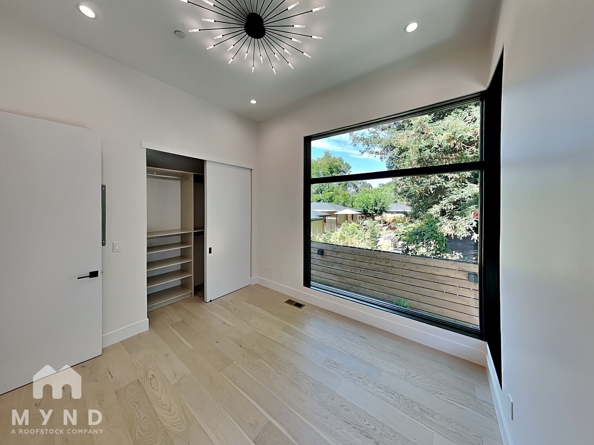 Building Photo - 336 Marshall Dr