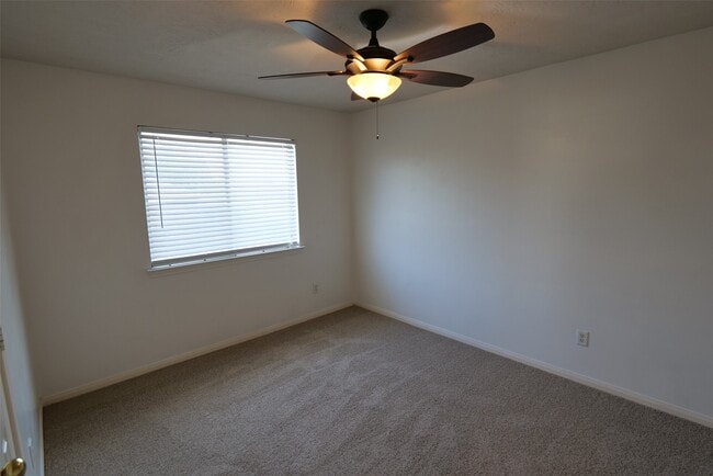 Building Photo - 5510 Bear Cave Ln