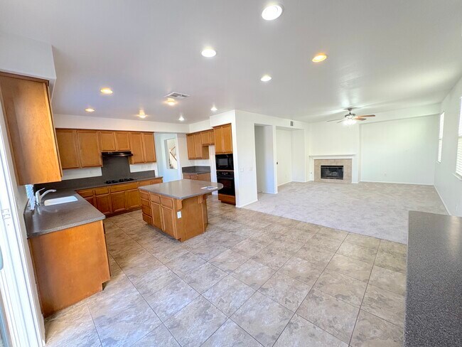 Building Photo - 31450 Pear Blossom Cir