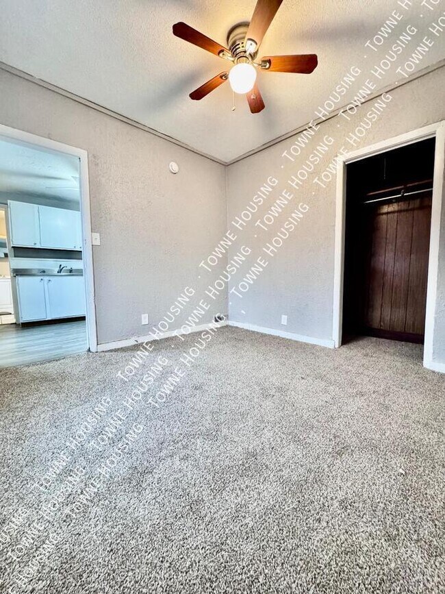 Building Photo - 114 Huetter Ave