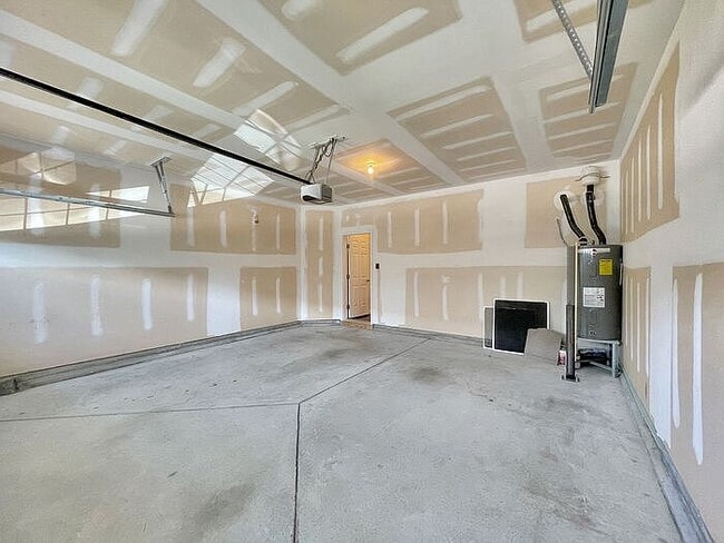 Building Photo - Room in Townhome on Pecan Ridge Way