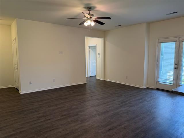 Building Photo - 2237 Diamond Dr