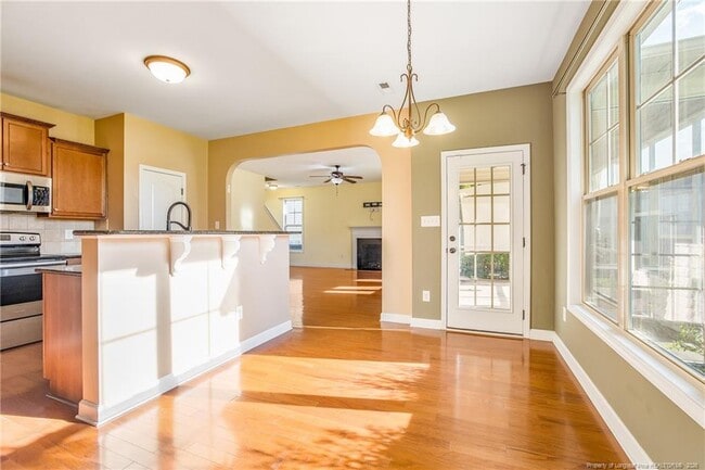 Building Photo - 2828 Deepwater Ct