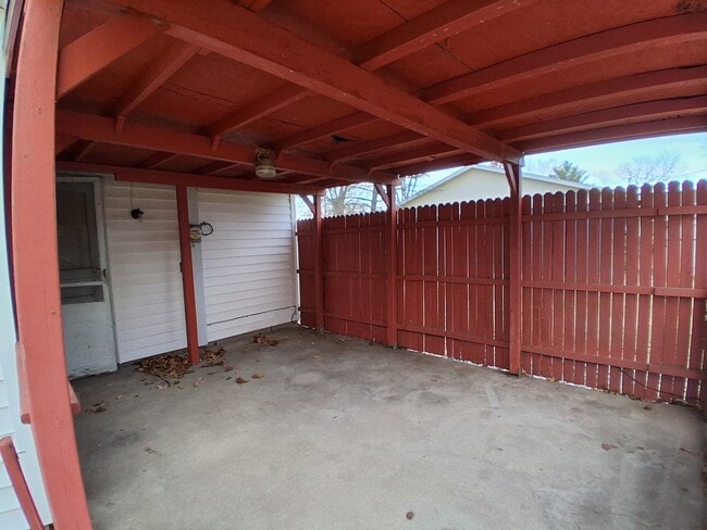 Building Photo - 924 Sunset Rdg