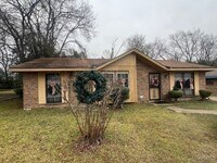 Building Photo - 4025 Edge Hill Ln