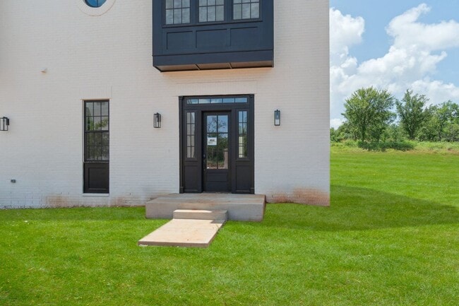 Building Photo - Natural Soul, Modern Flow, Your Boho Escape Awaits!