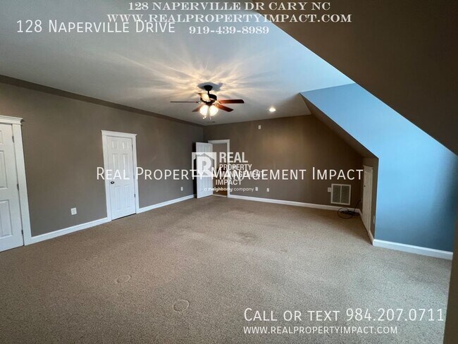 Building Photo - 128 Naperville Dr