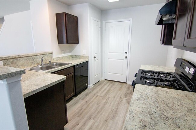 Building Photo - 5423 Gouldburn River Dr