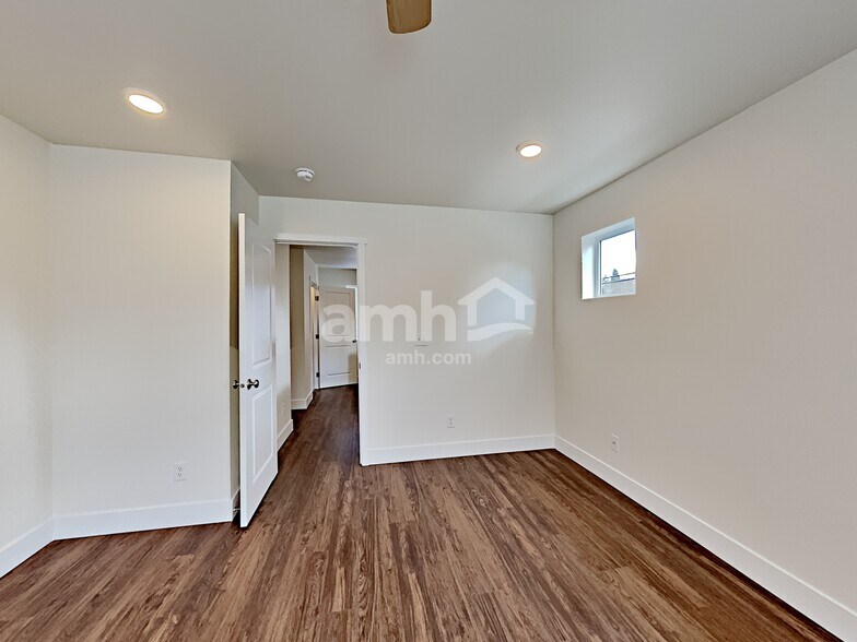 Building Photo - 12726 81st Ave Ct E