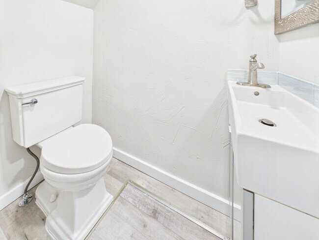 Building Photo - 1044 Coronado Pkwy S