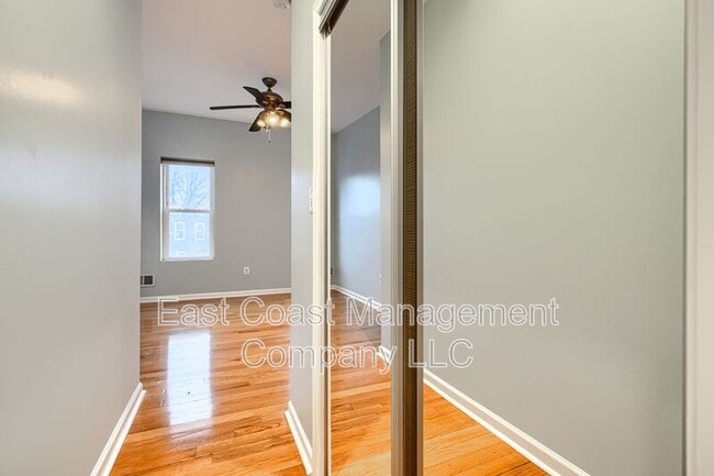 Building Photo - 2826 Huntingdon Ave