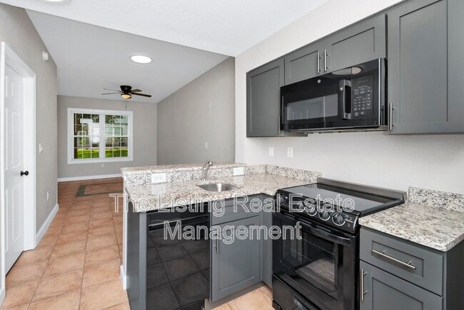 Building Photo - 7503 Atlantis Way