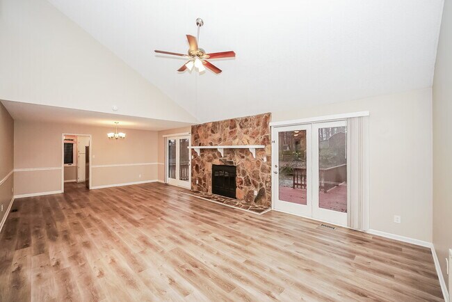 Building Photo - 1507 Bellingham Dr