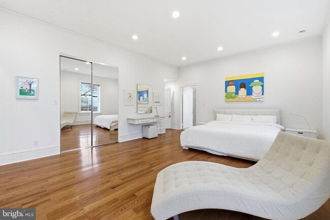 Building Photo - 3308 R St NW