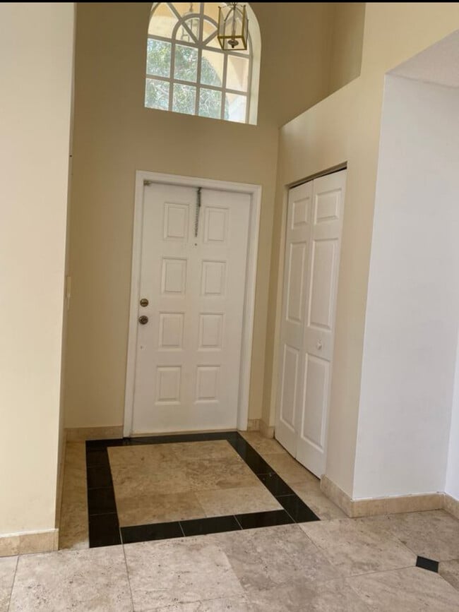 Primary Photo - 10266 Serene Meadow Dr N