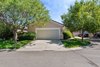 Building Photo - Damonte Ranch 3 bedroom charmer