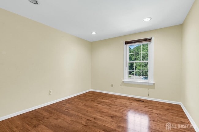 Building Photo - 3604 Springbrook Dr