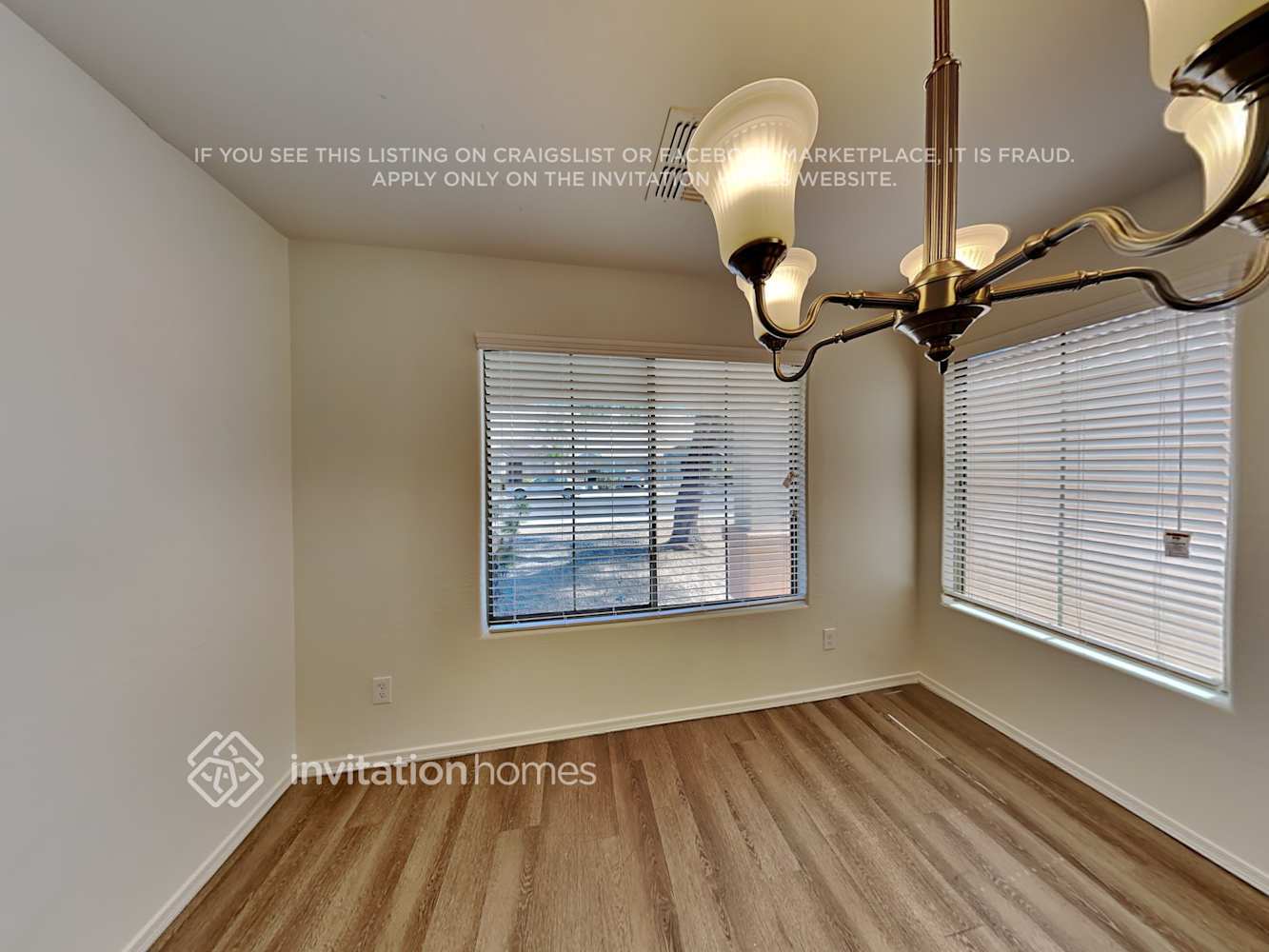 Building Photo - 2616 S 111th Dr