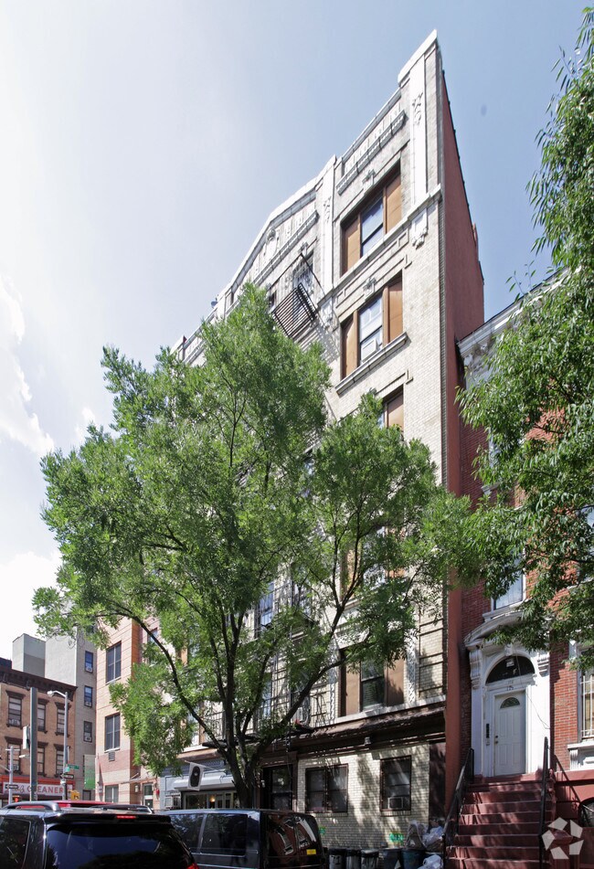 Building Photo - 171 S 4th St