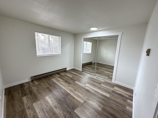 Building Photo - 409 Benham St