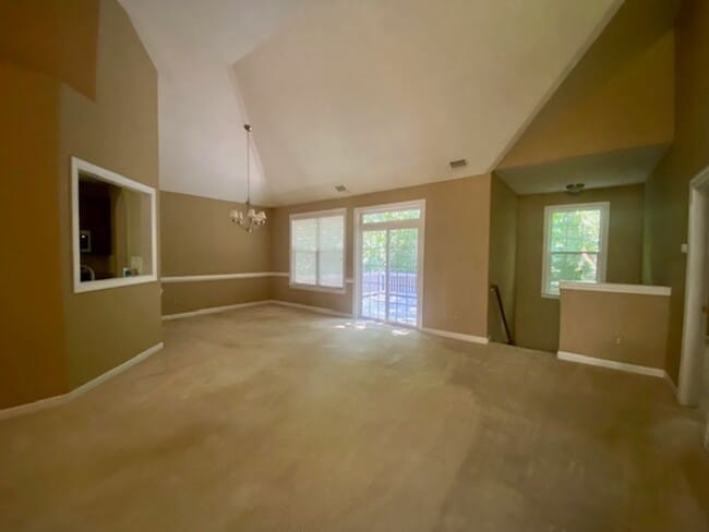 Building Photo - Single Family home in Lake Powell Forest! ...
