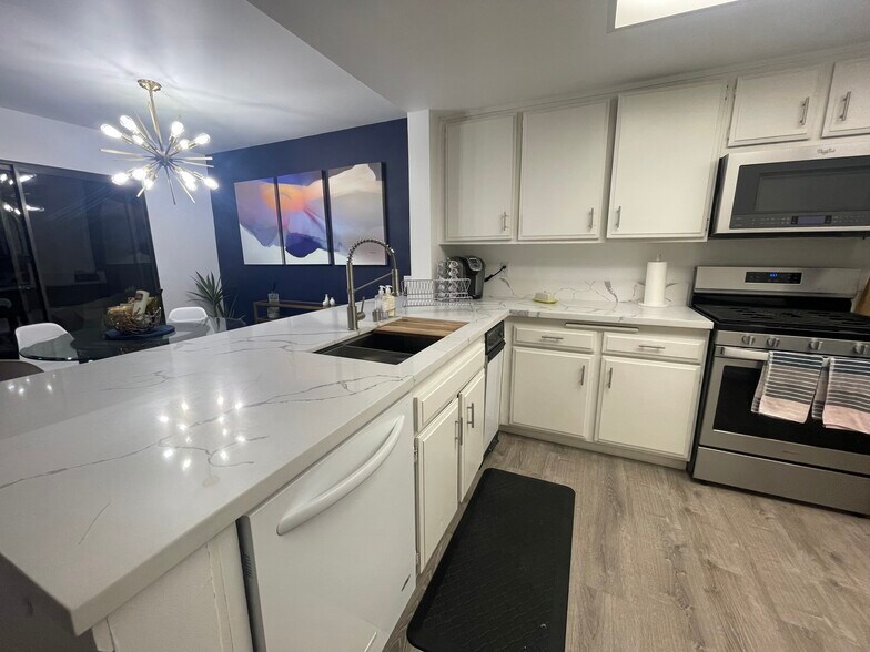 Building Photo - 28647 Vista Madera