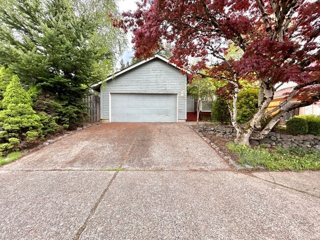 Building Photo - Serene 3 Bed, 2 Bath Gem!