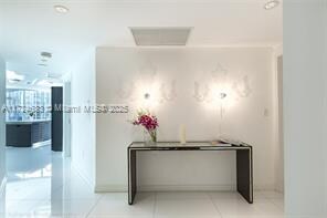 Building Photo - 200 Biscayne Boulevard Way