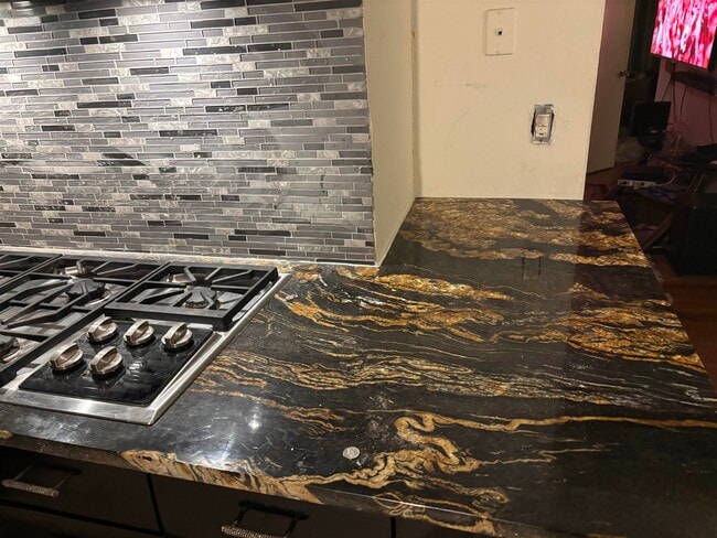 Building Photo - 109 Centre Ave