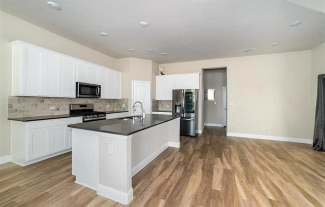 Building Photo - 7609 Sunset Blvd