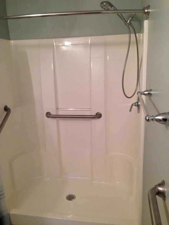 Master Suite Bath-2 - 129 Greene St