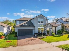 Building Photo - Stunning 5 bedroom home in Longwood