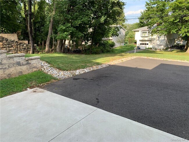 Building Photo - 58 N Grant Ave