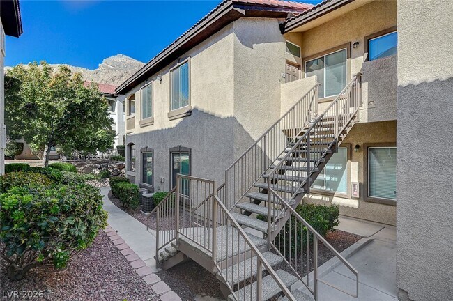 Building Photo - 3351 Indian Shadow St