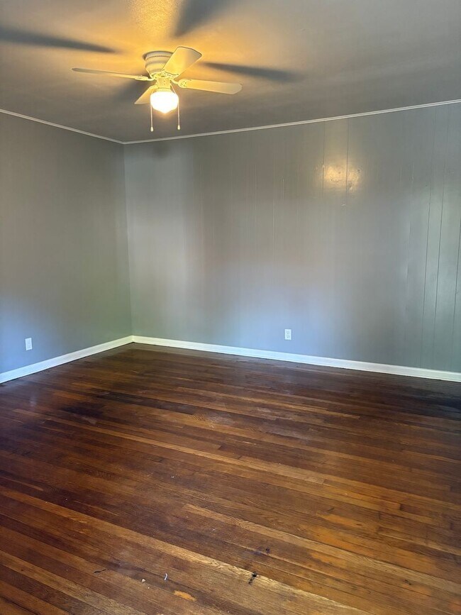 Building Photo - 1BED/1BATH Near I10 and Monroe