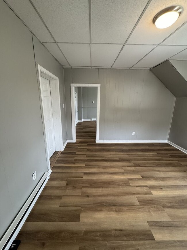 Building Photo - 6 Laurel Hill Ln