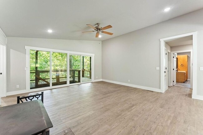 Building Photo - 16 Duvall Ln