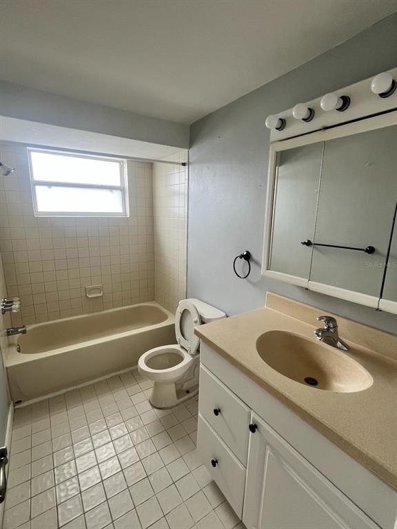 Building Photo - 3702 Sail Dr