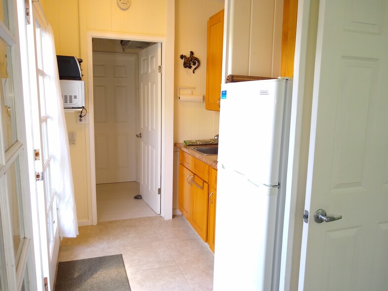 View of kitchen and separate walk-in closet - 291 Awakea Rd