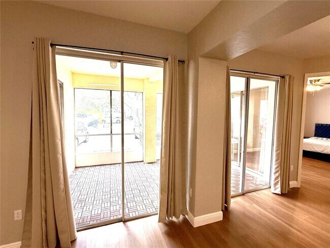 Building Photo - 5041 Sunridge Palms Dr