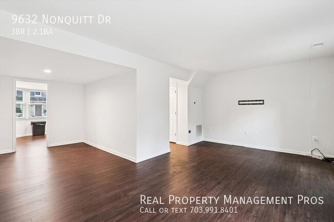 Building Photo - 9632 Nonquitt Dr