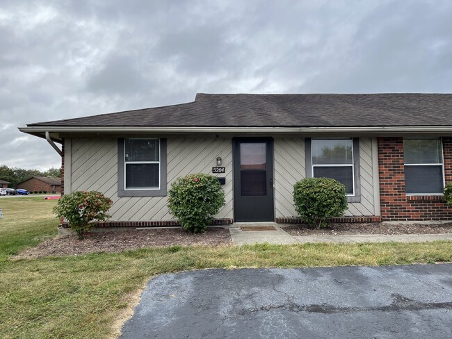 Primary Photo - 5204 Belle Isle Dr