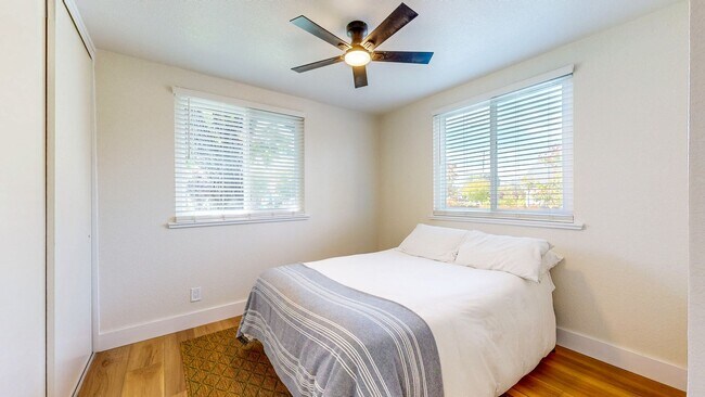 Building Photo - Bright Newly Refurbished Two Bedroom One Bath Single Family Home