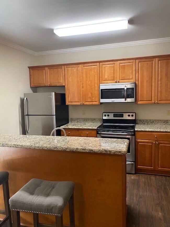 Building Photo - 405 Meador Dr