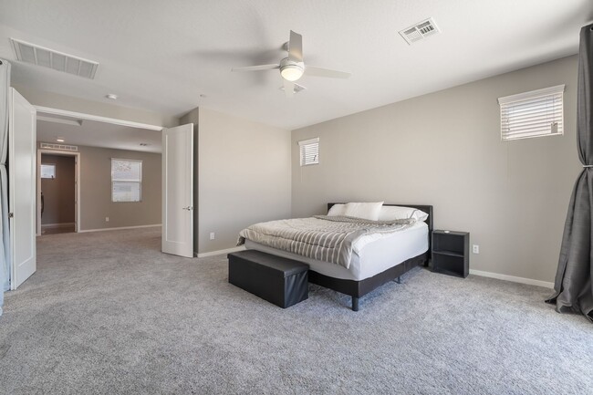 Building Photo - 813 Horizon Canyon Dr