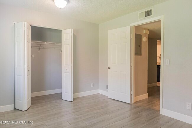Building Photo - 3900 Mission Dr