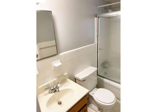 Building Photo - 249 Senator Pl